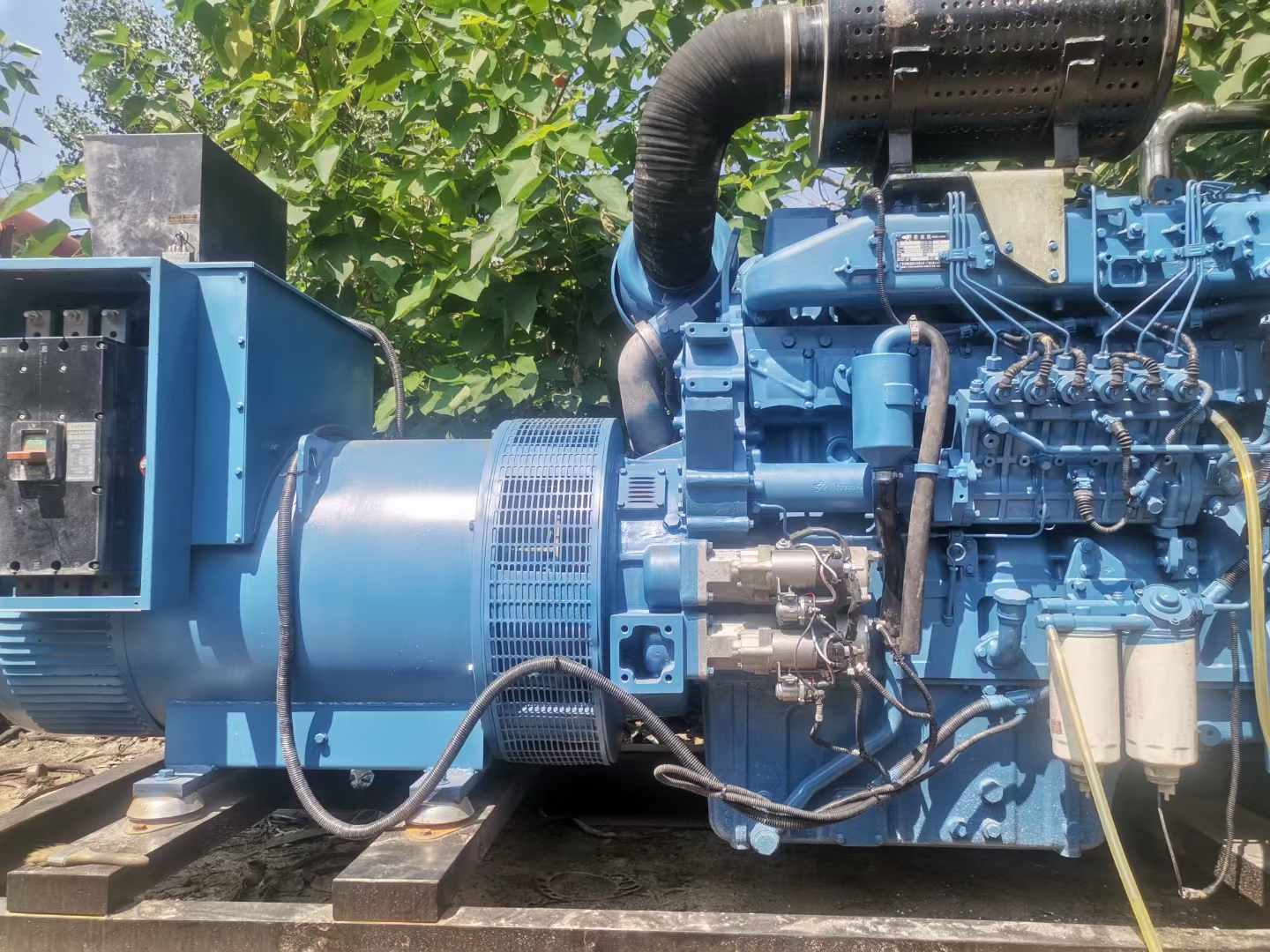 西山详细说明降低 800kW 柴油发电机输出电流波动的方法